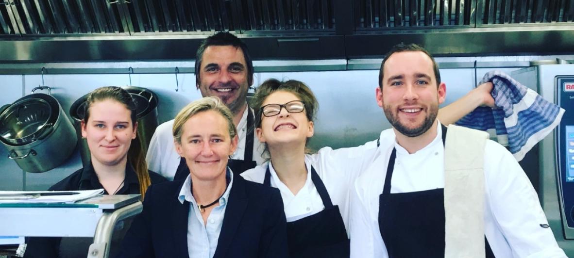 2018 06 07 0a47a31ecf1649c40be3821bbc214aed Xl