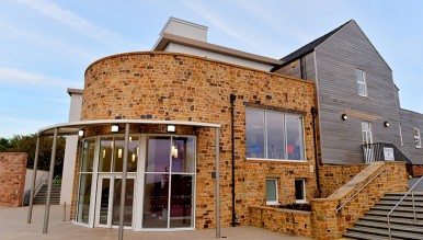 Rosehill Exterior Pic Tom Kay 733wide